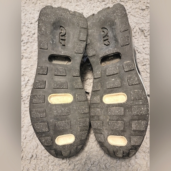 Youth Nike Uomo Air Max Pre-Day Sneakers, size 6 - Picture 7 of 7